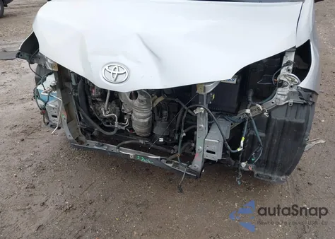 2017 Toyota Sienna Xle Premium 8 Passenger z USA, uszkodzony, nr VIN 5TDYZ3DC2HS777237